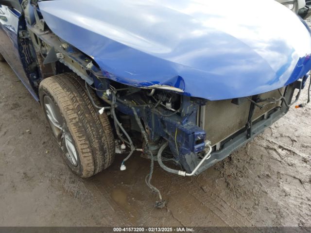 4T1BF1FK5FU929166 Toyota CAMRY SE
