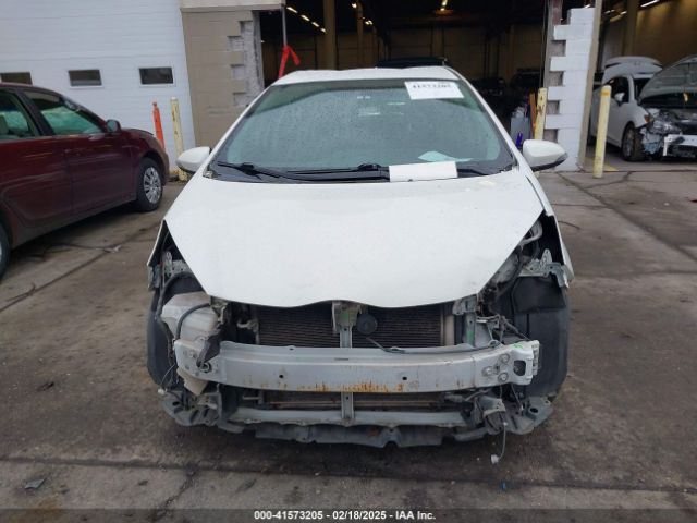JTDKDTB37F1101819 Toyota Prius C Two