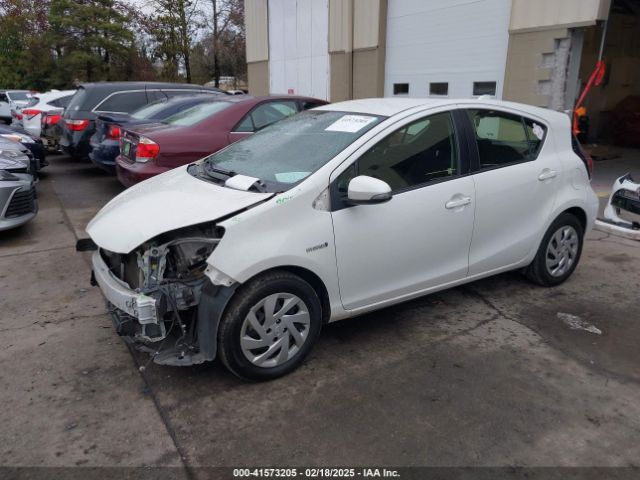 JTDKDTB37F1101819 Toyota Prius C Two