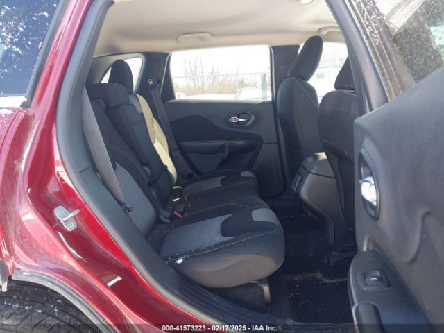 1C4PJMCS1EW151756 Jeep Cherokee Latitude