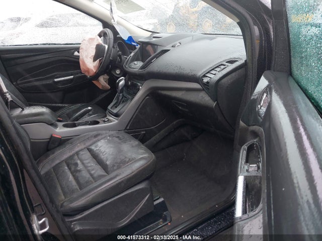 1FMCU9GX0GUA37606 Ford ESCAPE SE