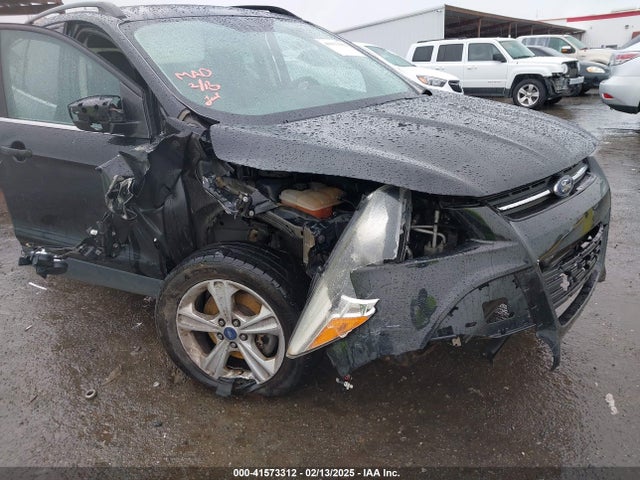 1FMCU9GX0GUA37606 Ford ESCAPE SE