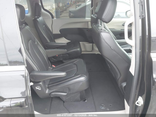 Chrysler Pacifica Touring L 2023 2C4RC1BG1PR624890 Image 8