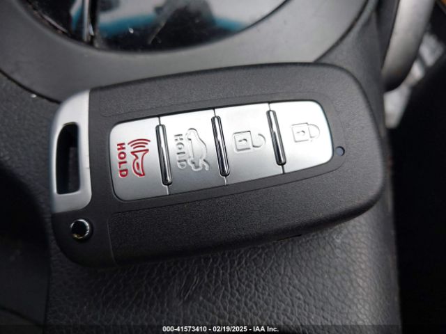KMHTC6AE1GU258348 Hyundai Veloster Turbo