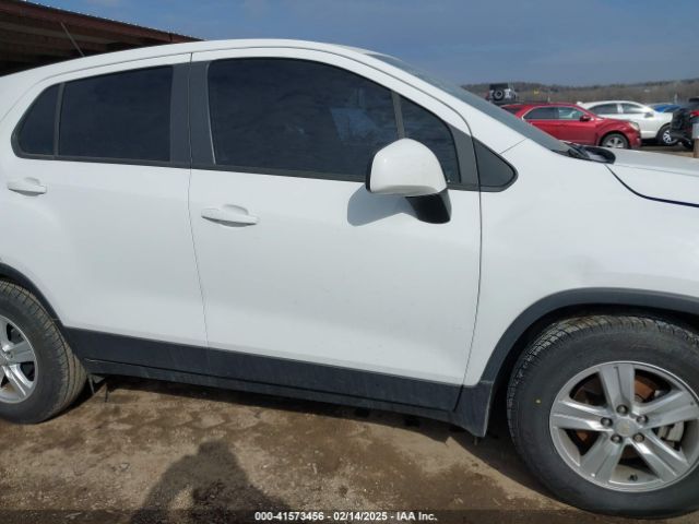 KL7CJKSM6NB527961 Chevrolet Trax Fwd Ls