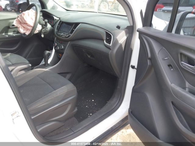 KL7CJKSM6NB527961 Chevrolet Trax Fwd Ls