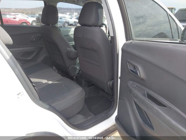 KL7CJKSM6NB527961 Chevrolet Trax Fwd Ls