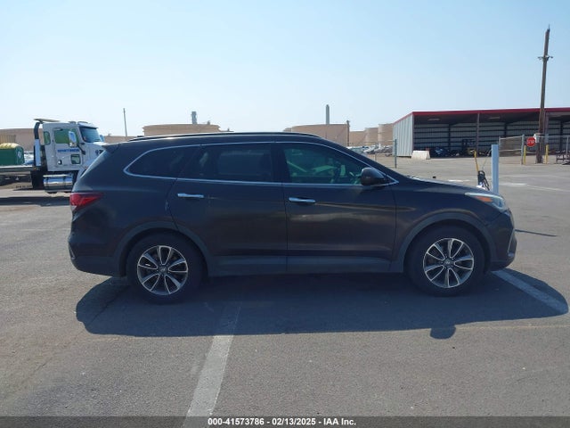 KM8SM4HF3HU170611 Hyundai Santa Fe Se