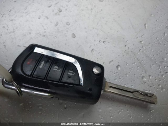 JTDEPMAE9MJ117398 Toyota COROLLA LE