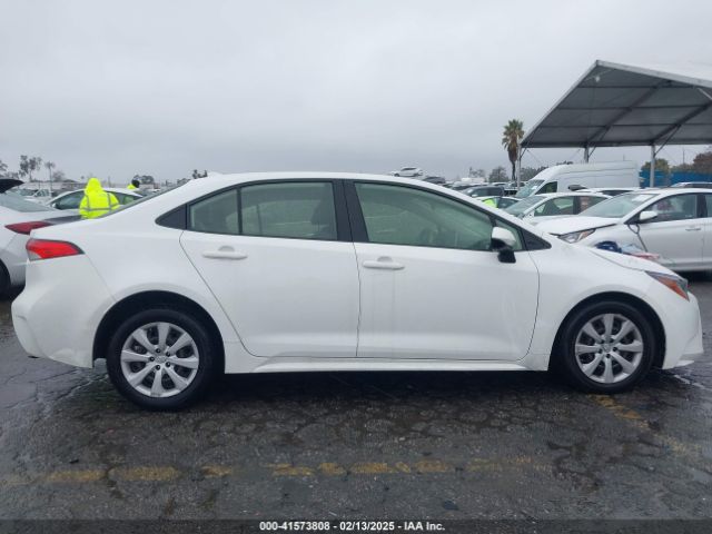 JTDEPMAE9MJ117398 Toyota COROLLA LE