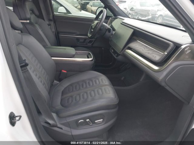 2023 RIVIAN R1S 7PDSGABA8PN017893 Photo 4