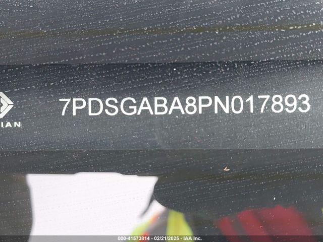2023 RIVIAN R1S 7PDSGABA8PN017893 Photo 8