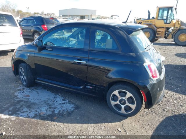 2015 FIAT 500E 3C3CFFGE6FT555471 Photo 2