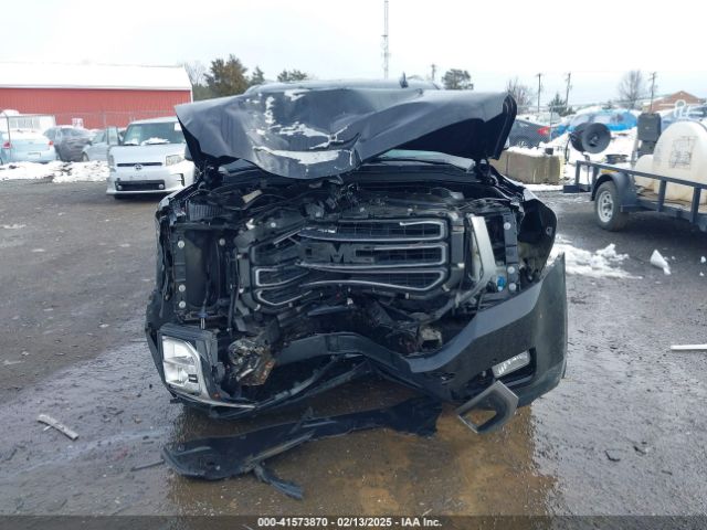 1GKS2GKC0KR247038 GMC Yukon Xl Slt