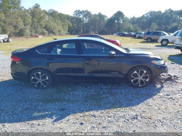3FA6P0LU7JR138906 Ford Fusion Hybrid Se