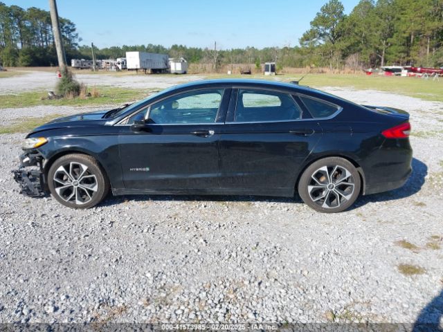 3FA6P0LU7JR138906 Ford Fusion Hybrid Se
