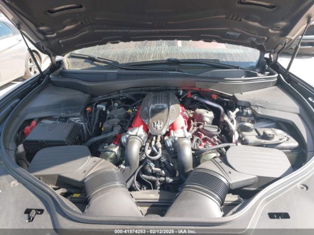 ZN661ZUT3NX389424 Maserati Levante Trofeo