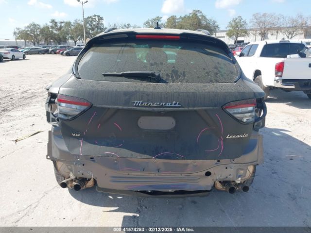 ZN661ZUT3NX389424 Maserati Levante Trofeo