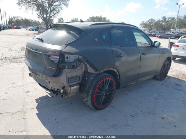 ZN661ZUT3NX389424 Maserati Levante Trofeo