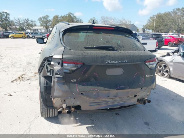ZN661ZUT3NX389424 Maserati Levante Trofeo