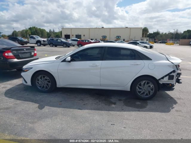 KMHLM4DJ4RU118310 Hyundai Elantra Hybrid Blue