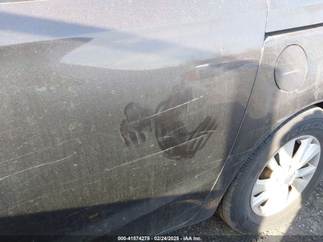 KNDMB5C19G6163914 KIA SEDONA LX