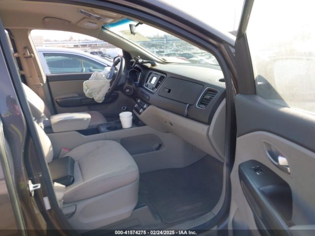 KNDMB5C19G6163914 KIA SEDONA LX
