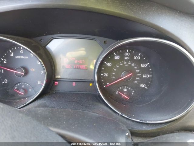 KNDMB5C19G6163914 KIA SEDONA LX