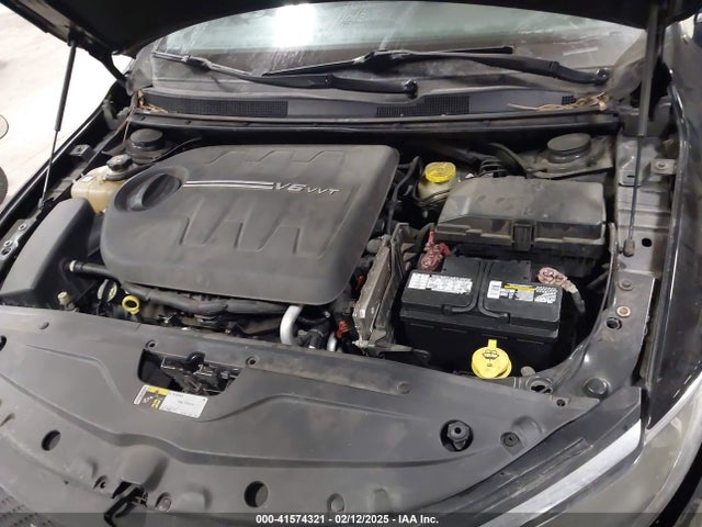 Chrysler 200 Limited 2015 1C3CCCAG2FN669579 Image 10