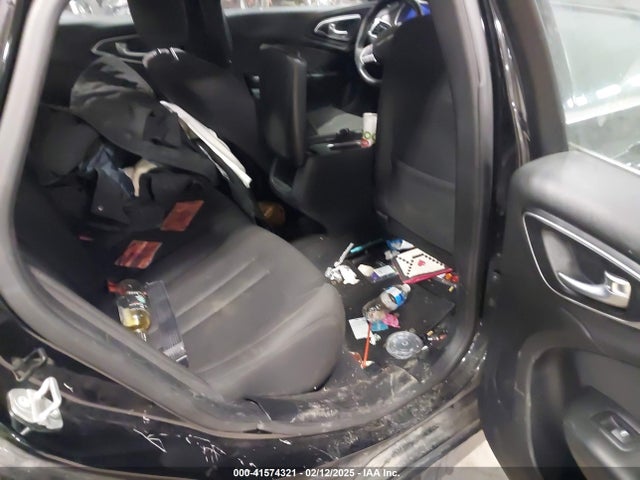 Chrysler 200 Limited 2015 1C3CCCAG2FN669579 Image 8