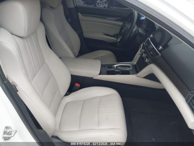 1HGCV2F96JA002168 Honda Accord Touring 2.0t