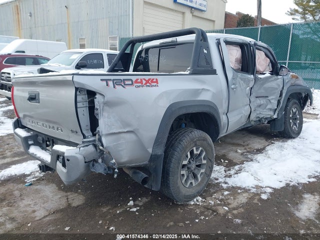 3TMCZ5AN8KM211246 Toyota Tacoma Trd Off Road
