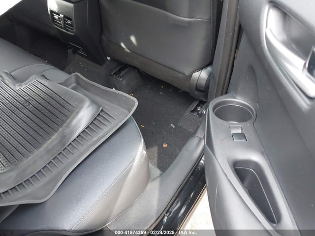 7MUDAAAG5PV069831 Toyota Corolla Cross Xle