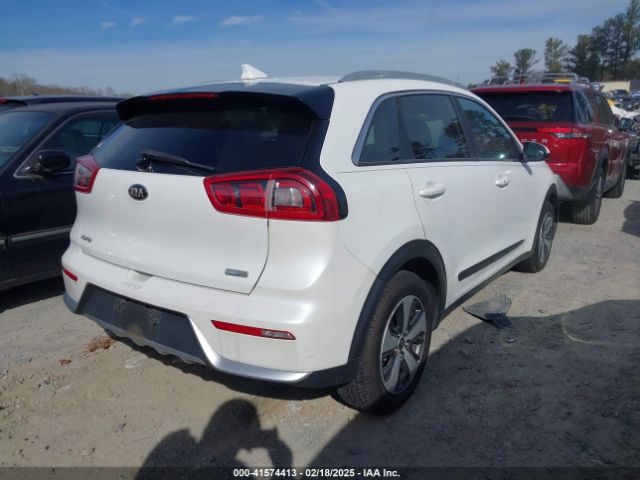 KNDCB3LC1H5089168 KIA NIRO LX