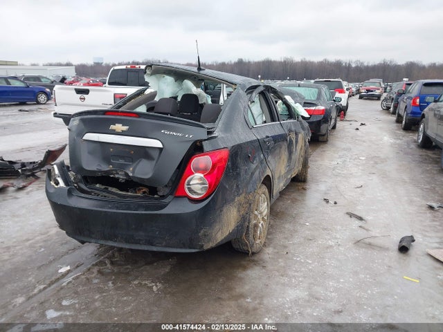 1G1JC5SH1E4132835 Chevrolet Sonic Lt Auto