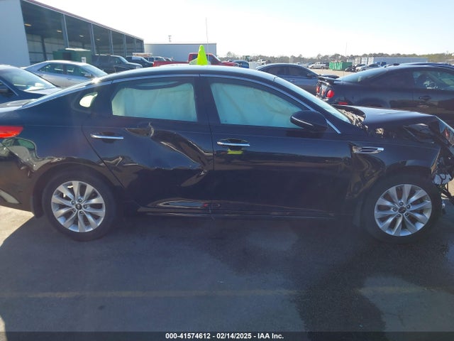 KIA OPTIMA EX 2017 5XXGU4L33HG171500 Image 12