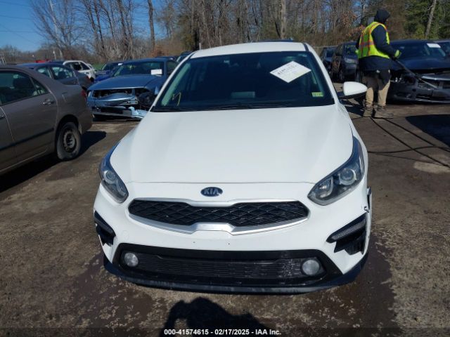 3KPF24AD6ME403877 KIA Forte Lxs