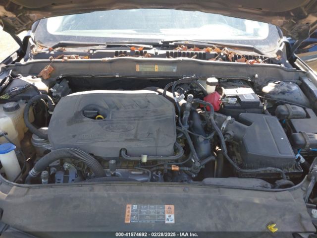 3FA6P0HD2JR208224 Ford FUSION SE