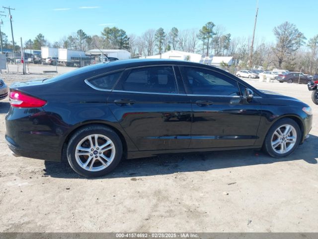 3FA6P0HD2JR208224 Ford FUSION SE