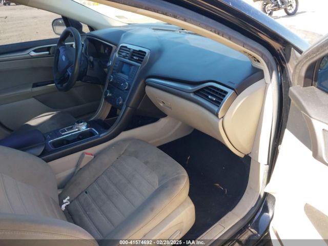 3FA6P0HD2JR208224 Ford FUSION SE