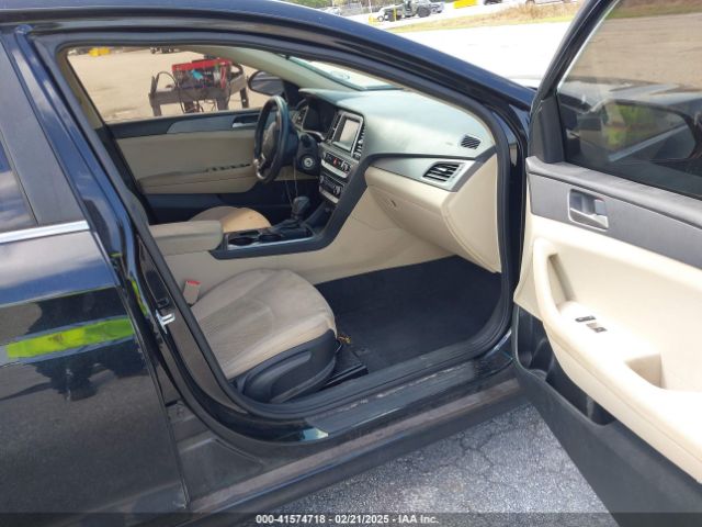 5NPE24AF9KH738296 Hyundai SONATA SE