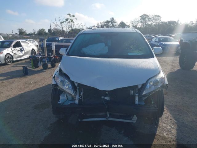 5TDYZ3DC8LS026250 Toyota SIENNA XLE