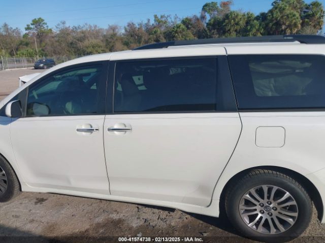 5TDYZ3DC8LS026250 Toyota SIENNA XLE