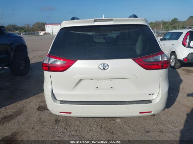 5TDYZ3DC8LS026250 Toyota SIENNA XLE