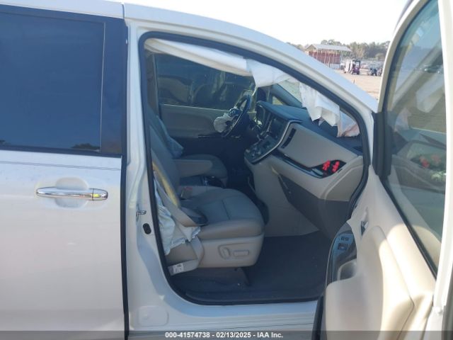 5TDYZ3DC8LS026250 Toyota SIENNA XLE