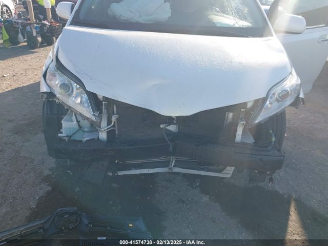 5TDYZ3DC8LS026250 Toyota SIENNA XLE