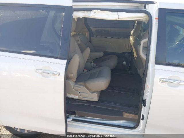 5TDYZ3DC8LS026250 Toyota SIENNA XLE