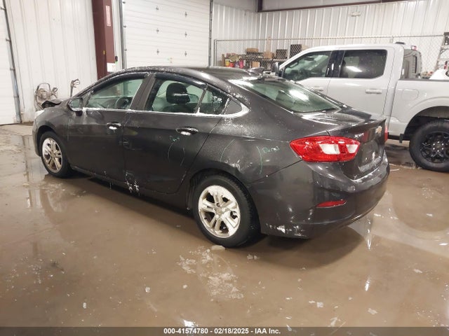 1G1BE5SM3H7243059 Chevrolet Cruze Lt Auto