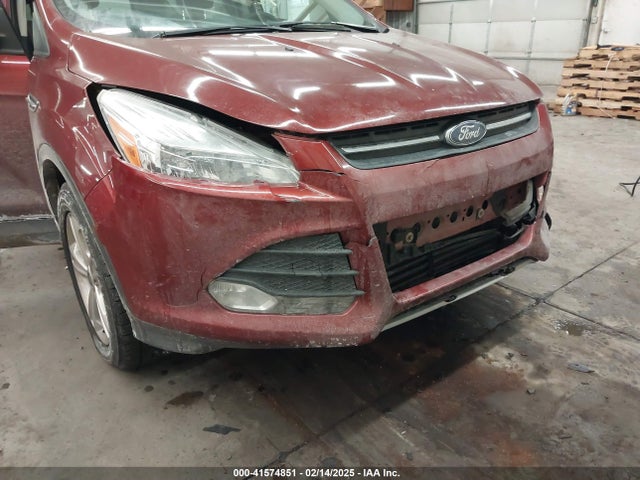 1FMCU9GXXEUD96930 Ford ESCAPE SE