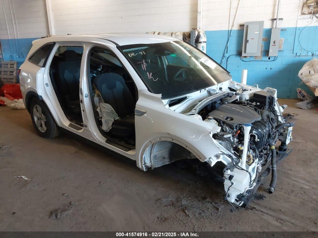 KIA SORENTO LX 2022 5XYRG4LC1NG106295 Image 1